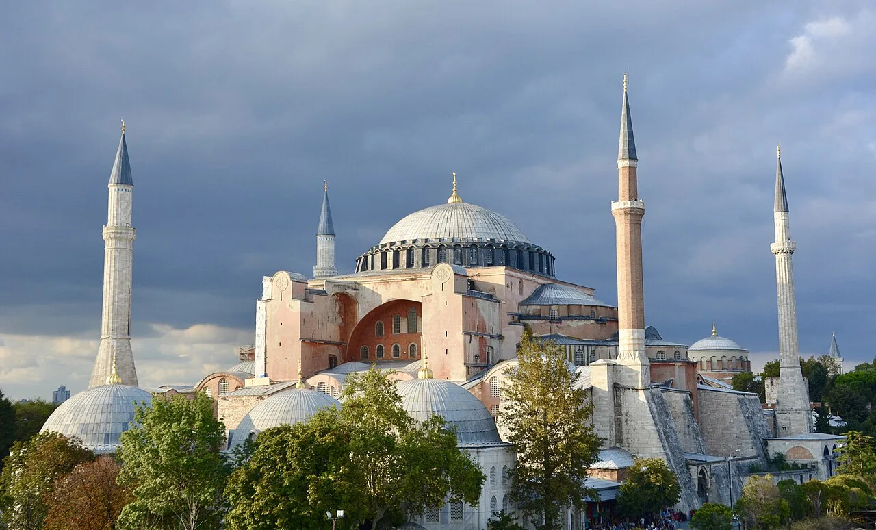 İstanbul Şehir Rehberi: Tarihi Yarımada'dan Boğaz'a Yaşayan Bir Şehir Masalı