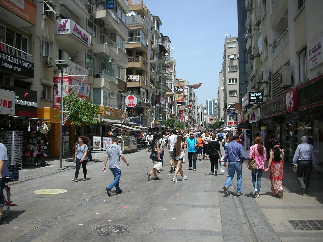 Kıbrıs Şehitleri Caddesi