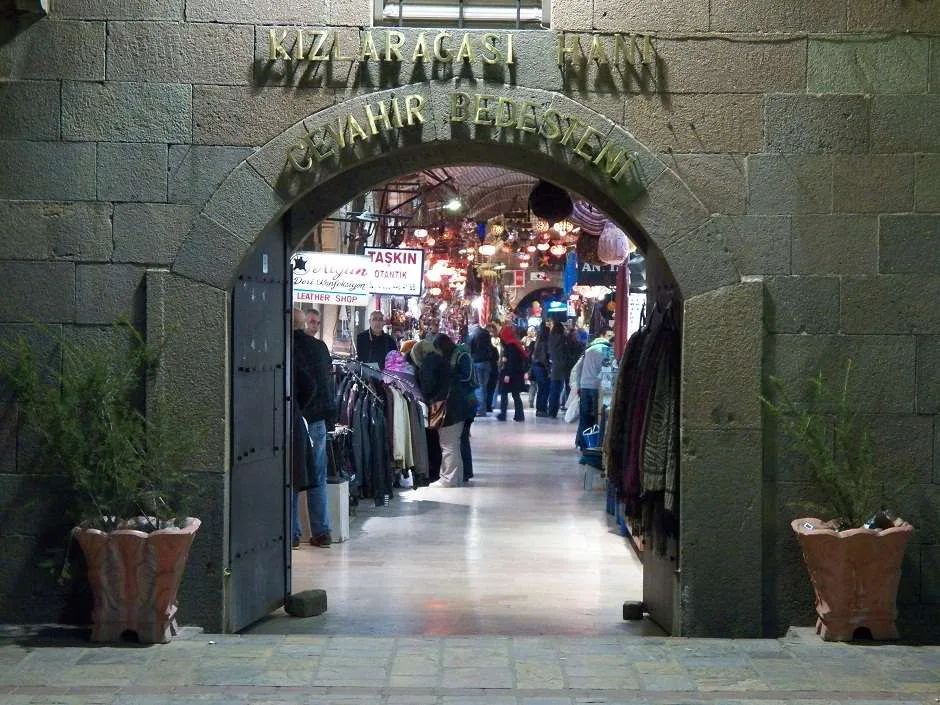 Kızlarağası Hanı Avlusu