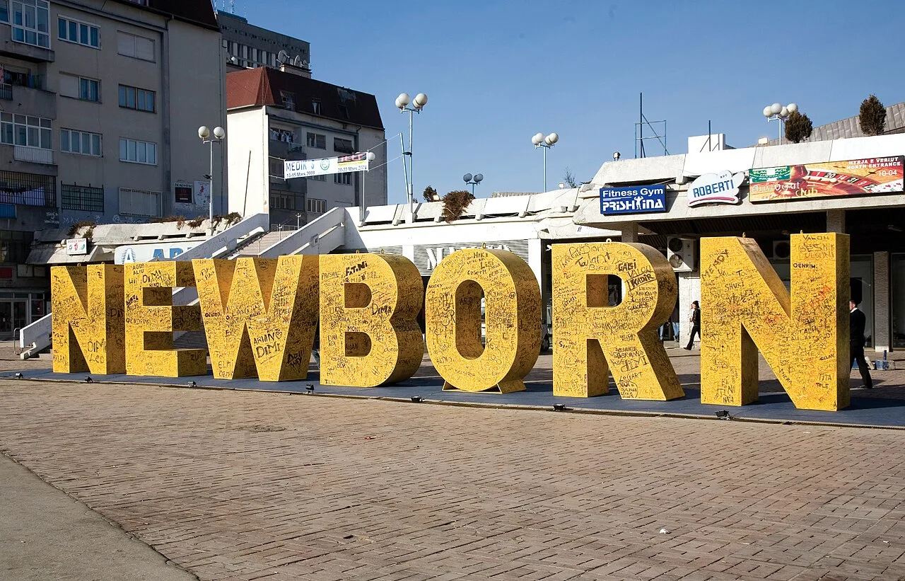 Kosova Gezi Rehberi: Priştine Sokakları, Newborn Anıtı ve Genç Başkent