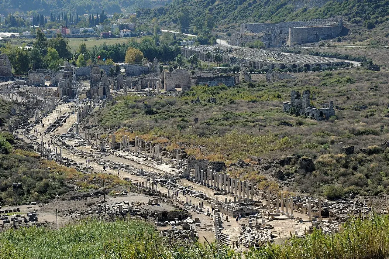 Perge Antik Kenti Sütunlu Cadde