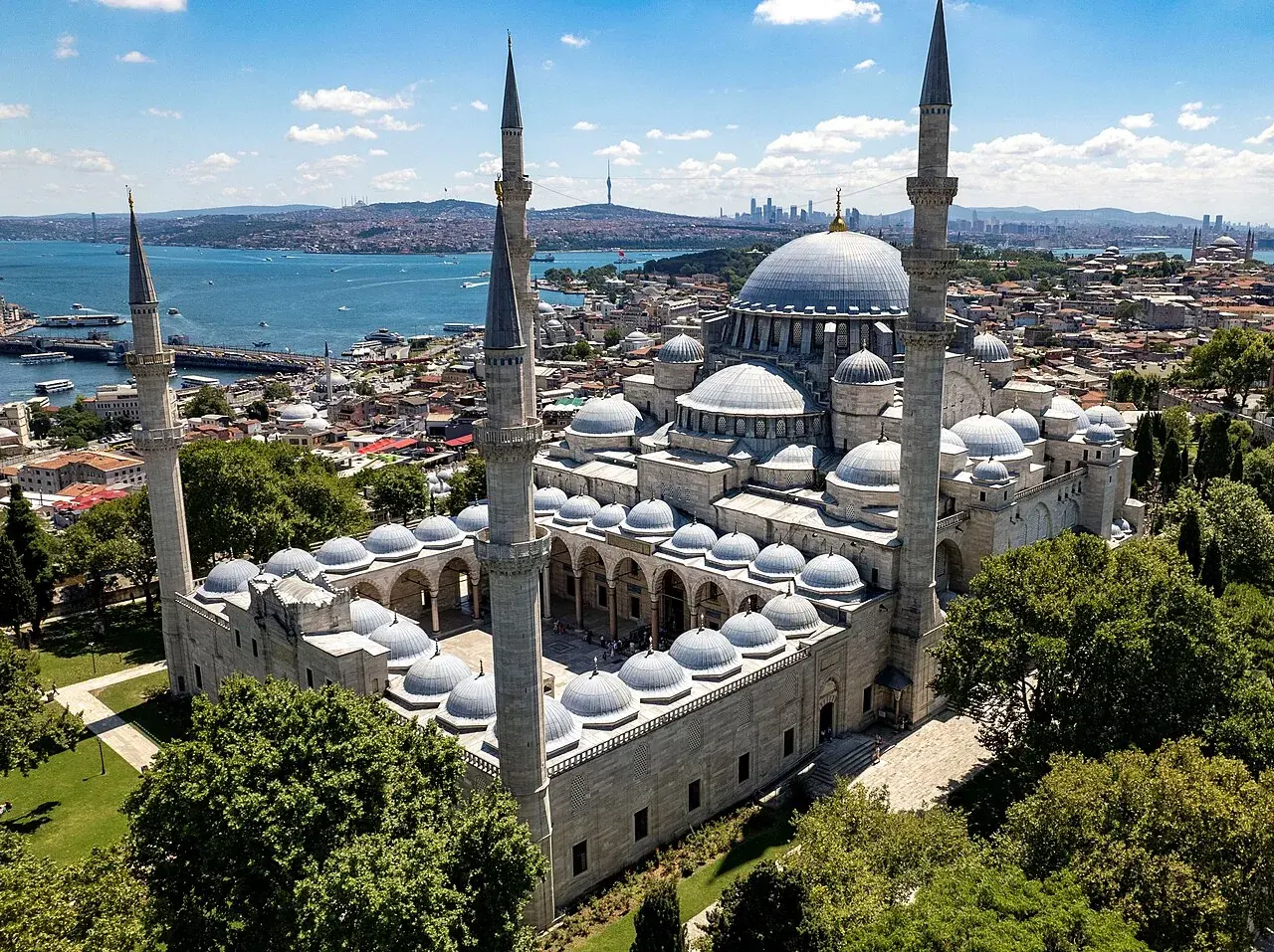 Süleymaniye Camii ve Haliç