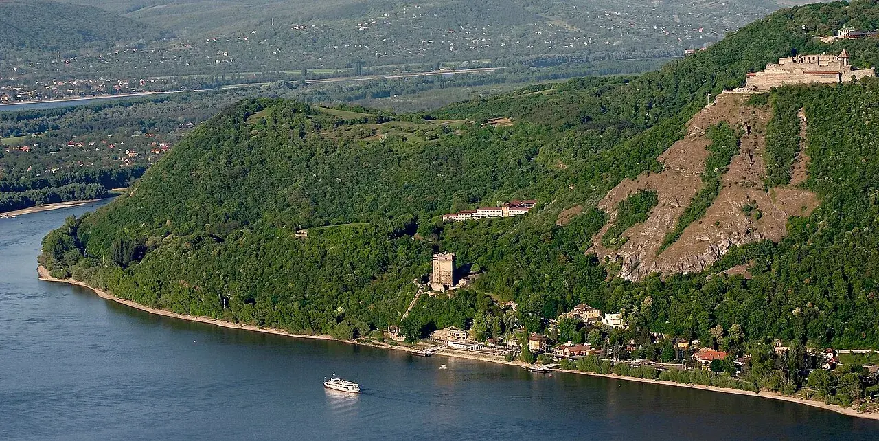 Visegrad Kalesi Manzarasi